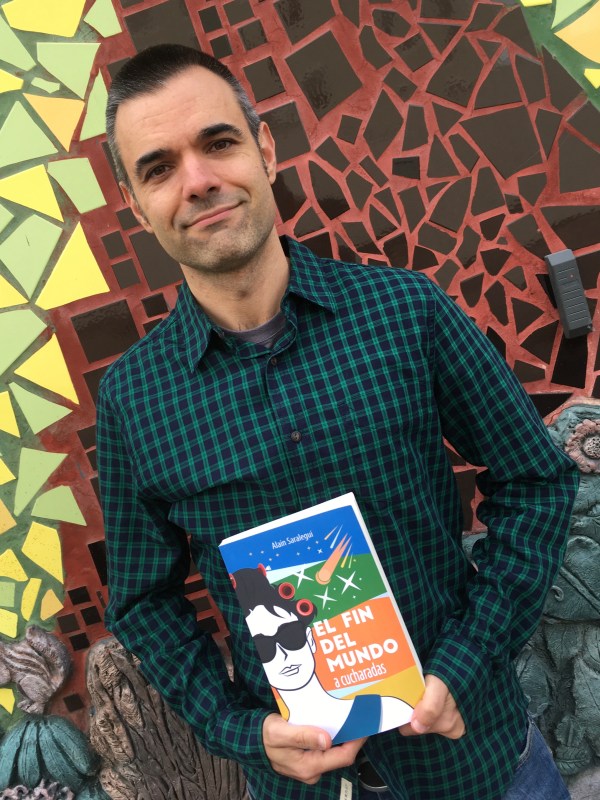 Alain Saralegui y su primera novela