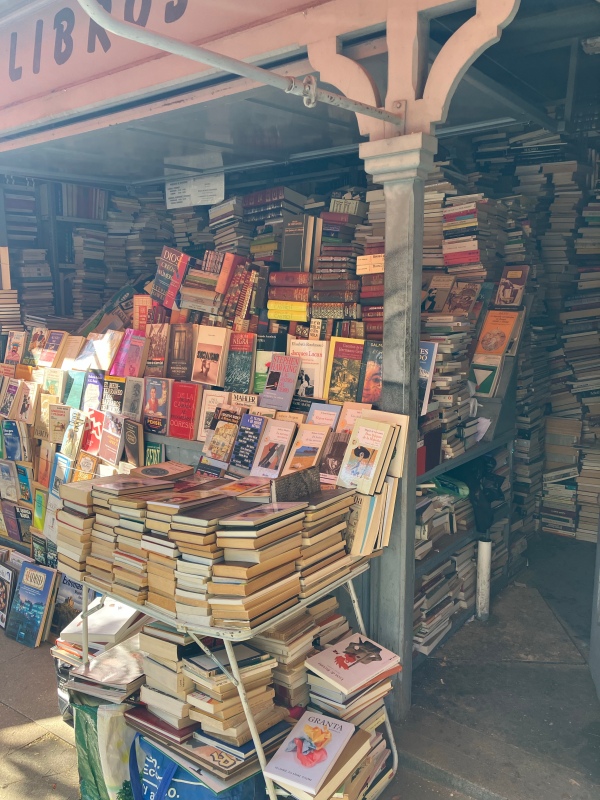 Una tienda de libros en la cuesta de Moyano